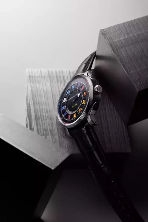 ルイ・ヴィトンから新作メンズウォッチ「エスカル スピン・タイム スティール」が登場