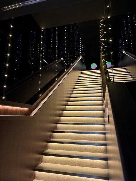 赤坂に新しい“社交空間”──「kaiwaii akasaka」が誕生。建築と食、アートが交わる都市の新名所