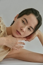 Our Fashion Story vol.32｜MIU MIU × Crystal-Clear Water──広大な世界のなかで、心に残る小さな瞬間