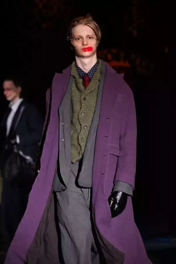 「LES SIXが2026年秋冬コレクションを発表。サーカスの見世物として提示された、現実と虚構のあわい」の画像