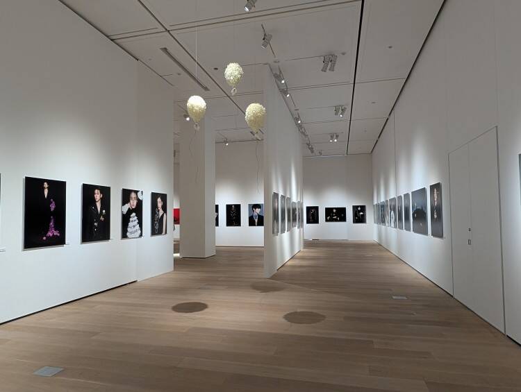 顔を構成するということ——キム・ヨンジュン × 吉田ユニ「Face to face」が示すポートレートの再定義