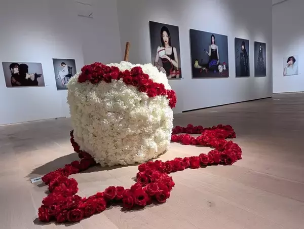 「顔を構成するということ——キム・ヨンジュン × 吉田ユニ「Face to face」が示すポートレートの再定義」の画像