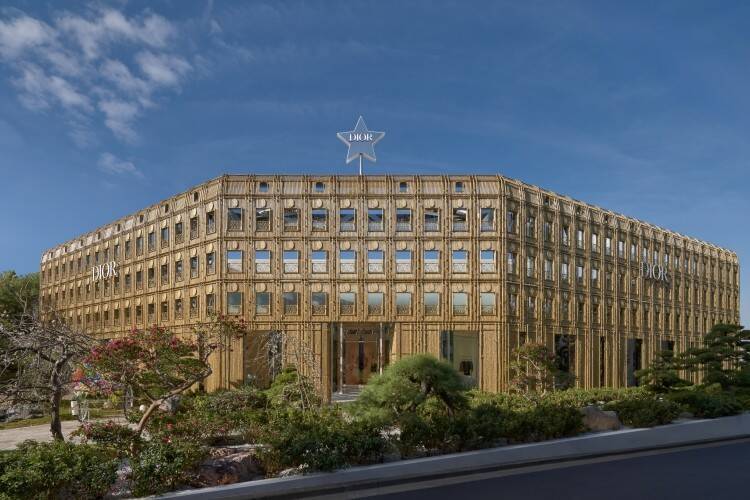 ディオール バンブー パビリオン──代官山に現れた、光と竹のメゾン