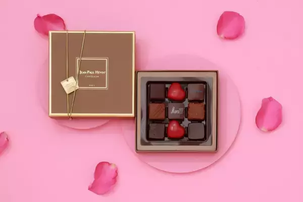 「ジャン＝ポール・エヴァンで選ぶ母の日ギフト。口紅型のチョコレートやハートが描かれたマカロンなどが登場」の画像