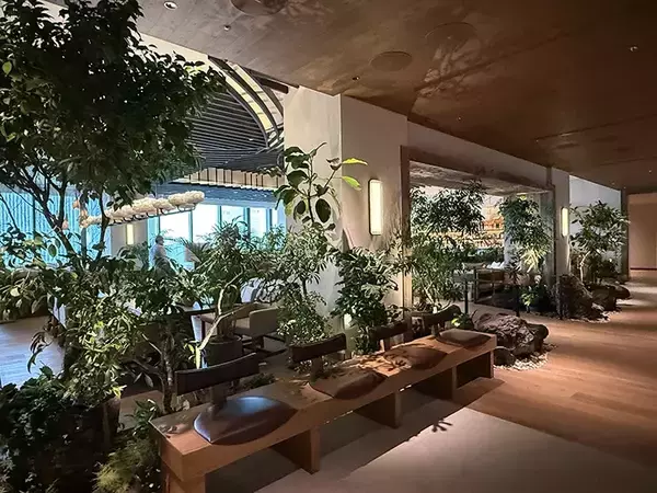 「「1 Hotel Tokyo」──都市を自然へと接続する、新しいラグジュアリーのかたち」の画像