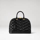 「ルイ・ヴィトンからメゾンの伝統的なトランクから着想した美しく交差するマルタージュ・パターンが個性を放つ新作バッグ」の画像2