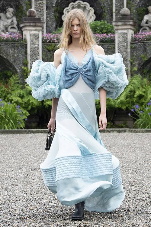 【ルック】ルイ・ヴィトンが2024 クルーズ・コレクションをイタリア・ベッラ島で発表