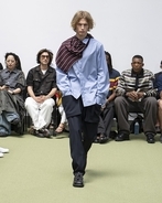 sacai 2027年春夏メンズコレクション──「THE NEW CLASSICS」、クラシックを再起動するための解体