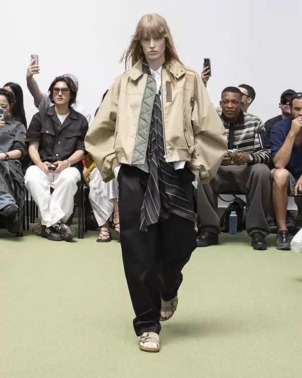 「sacai 2027年春夏メンズコレクション──「THE NEW CLASSICS」、クラシックを再起動するための解体」の画像