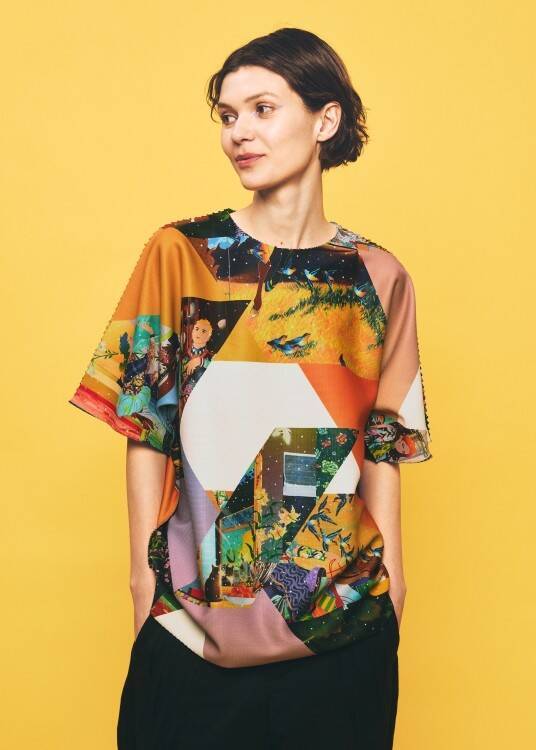 アートが服になるのでも、服がアートになるのでもない──A-POC ABLE ISSEY MIYAKE × 松山智一「TYPE-XII」が生んだ新しい表現の構造