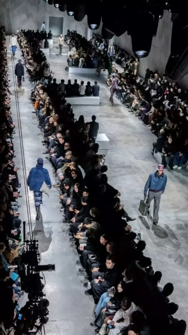 「【ルック】フェンディが2024年秋冬メンズコレクションを発表」の画像