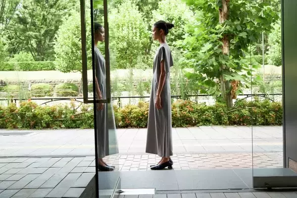 「AKIRANAKA「蒸留、または詩的な変容」──日本の美意識を装いへ、ATELIERMOでPOP-UP開催」の画像