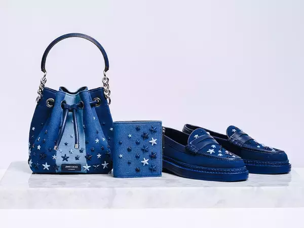 「ジミー チュウ×BUAISOU、藍染のクラフツマンシップと出会って生まれたカプセルコレクションが登場」の画像