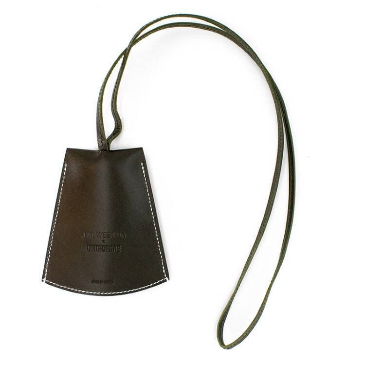 J.M. ウエストンと仏発ユニフォームによるコラボ第二弾、シグニチャーローファーとキーリング を限定受注販売