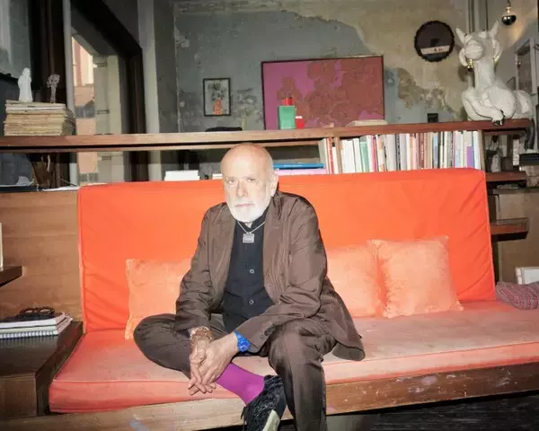 「サンローランが2025年夏のキャンペーンでイタリアを代表する現代アーティスト、フランチェスコ・クレメンテとタッグ」の画像