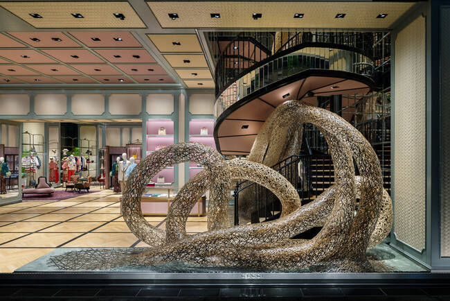 グッチ並木が一周年。バンブーをテーマに四代田辺竹雲斎氏によるインスタレーションがスタート