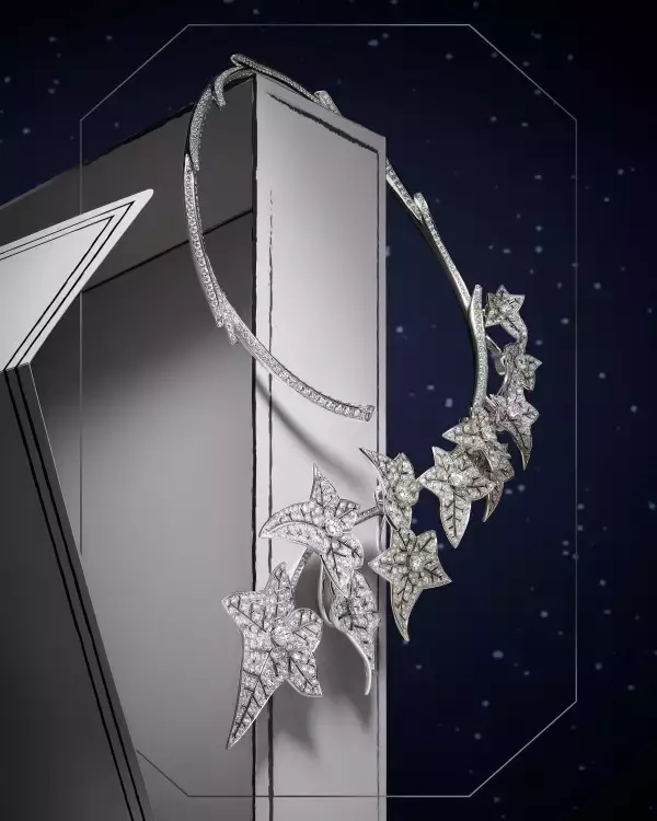 「ブシュロンのホリデーキャンペーンがスタート。ローラやアレクサ・チャンらがフェスティブな季節を華やかに彩る」の画像