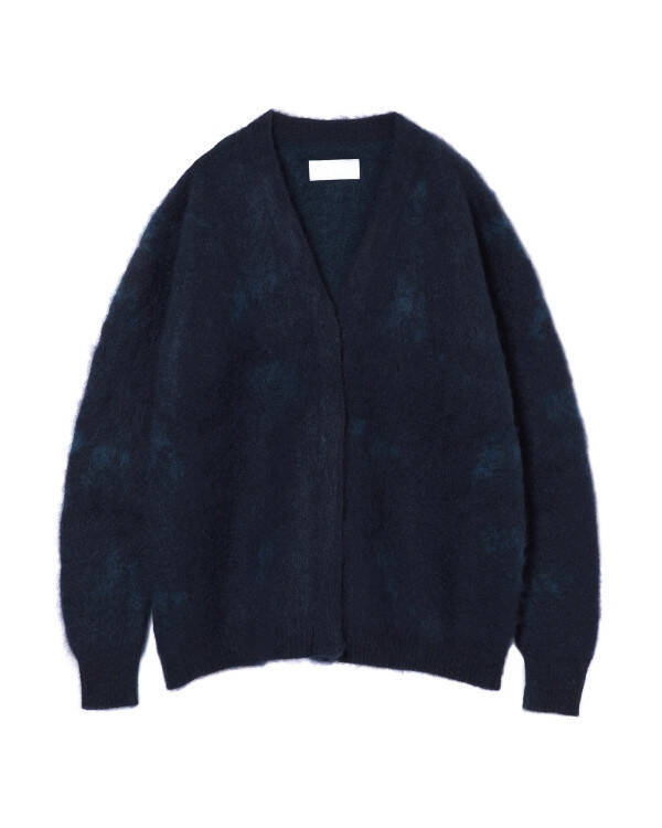 新宿伊勢丹でマメ クロゴウチ ホリデーコレクションを展開。草花モチーフが散りばめられたノスタルジックな全9型がラインアップ