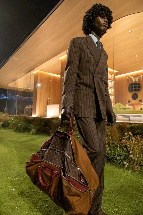 ルイ・ヴィトン 2026年秋冬メンズ──ファレル・ウィリアムスが描く「TIMELESS」、機能と人間性が導く未来のワードローブ