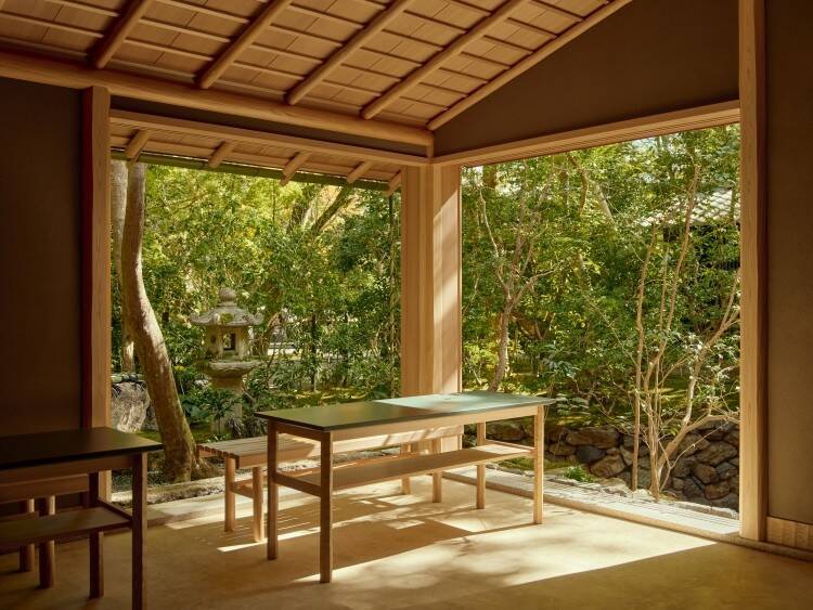 アマン京都、森の庭に新たな茶室「仙窟」が誕生──静寂と数寄屋建築が紡ぐ、茶の湯の小宇宙
