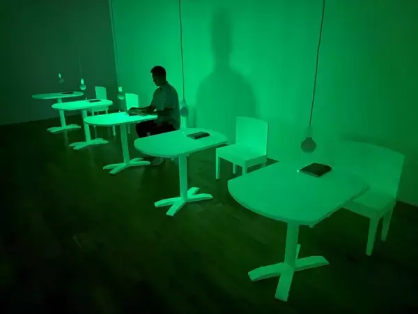 「建築を遠くに投げるということ——「波板と珊瑚礁」が示す、思考としての建築」の画像