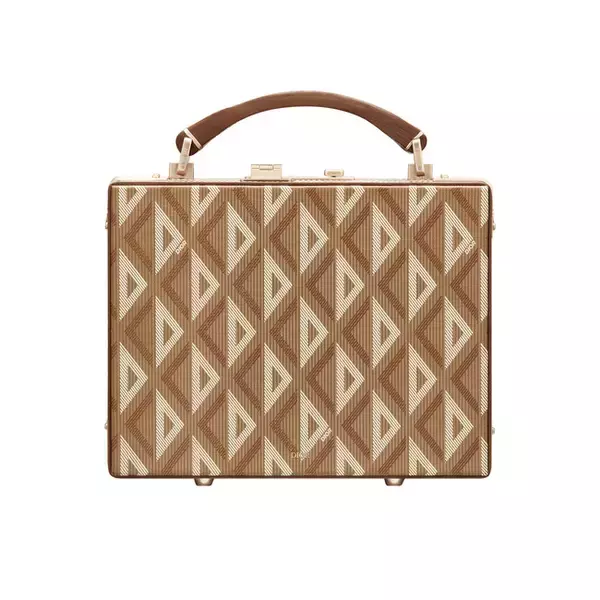 「ディオールの卓越した職人技を反映した新作「CD ダイヤモンド」シリーズが登場」の画像