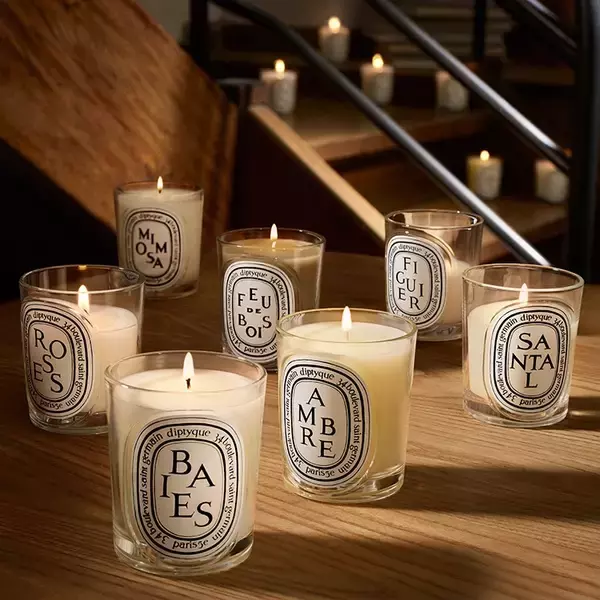 「ディプティック、60年の美学を更新──クラシックキャンドルが進化、「香りのハーバリウム」に新たな5つの香り」の画像