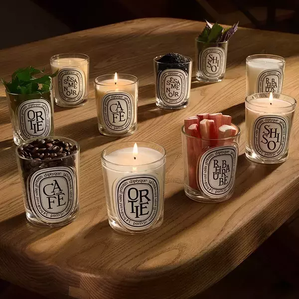 「ディプティック、60年の美学を更新──クラシックキャンドルが進化、「香りのハーバリウム」に新たな5つの香り」の画像