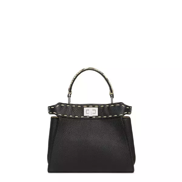 「アイコニックなステッチが際立つ、フェンディの新作「ピーカブー カプセルコレクション」が登場」の画像