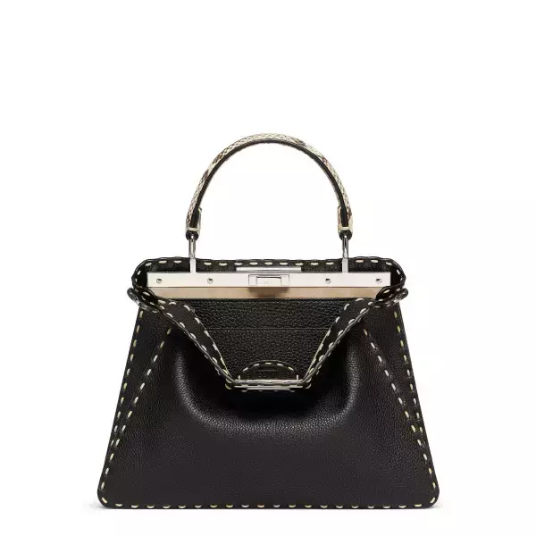 「アイコニックなステッチが際立つ、フェンディの新作「ピーカブー カプセルコレクション」が登場」の画像