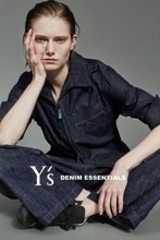 Y’sが提案する「DENIM ESSENTIALS」──構造と佇まいから考える、日常のためのデニム