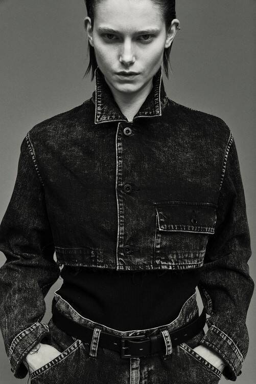 Y’sが提案する「DENIM ESSENTIALS」──構造と佇まいから考える、日常のためのデニム