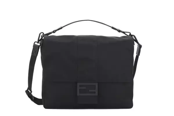 「フェンディからリサイクルナイロン「エコニール®」を使用した新作バッグ『バゲット メッセンジャー』を発表」の画像