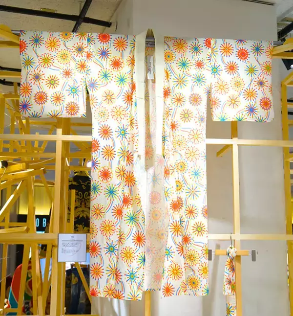 「山本寛斎、新宿伊勢丹で“お祭り騒ぎ”！山口壮大と“ジャポニズム“提案。寅壱パンツも」の画像