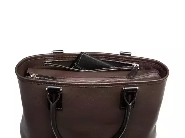 「土屋鞄製造所から幅広い機能性を備え丈夫で長く使える国産牛革のメンズ鞄シリーズが登場」の画像