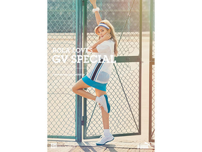 ローラ、「PUMA」イメージキャラクターに就任！　セルフィ入りメイキング映像公開