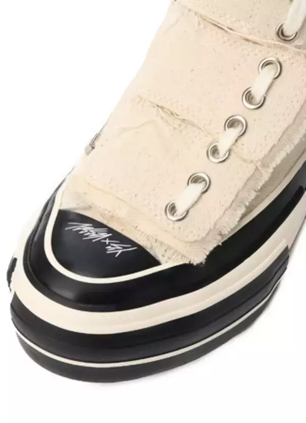 「Y'sとxVesselによる、フロントがパーツで覆われた特徴のある見た目のハイカットスニーカーが登場」の画像