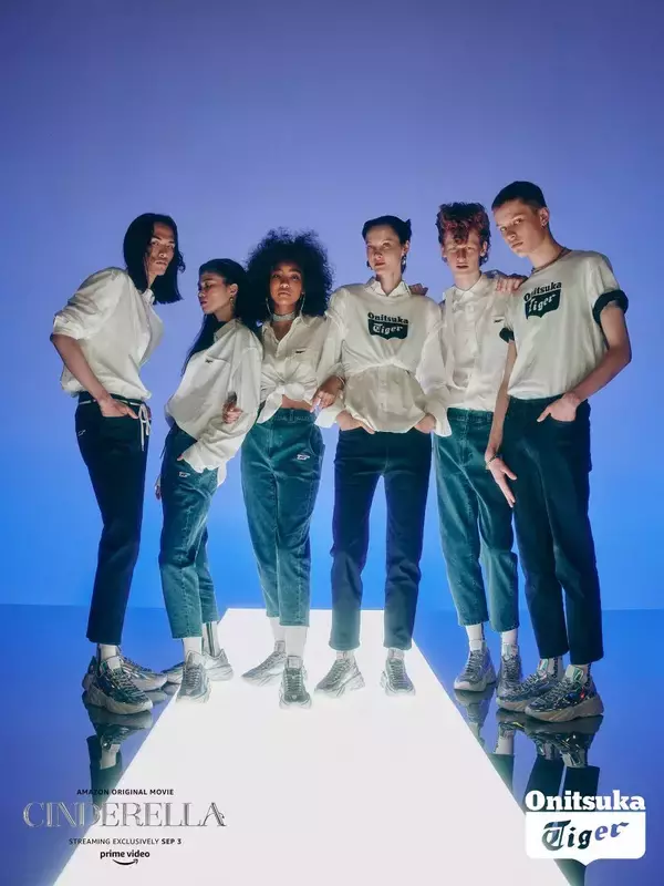 「オニツカタイガーが映画「シンデレラ」とコラボ。従来の「ガラスの靴」に捉われず誰もが主人公になれる新しい解釈のシューズを作製」の画像