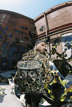 コーチがカモプリントコレクションを発表。キャンペーンにマイケル・B・ジョーダン、クインシーらが登場