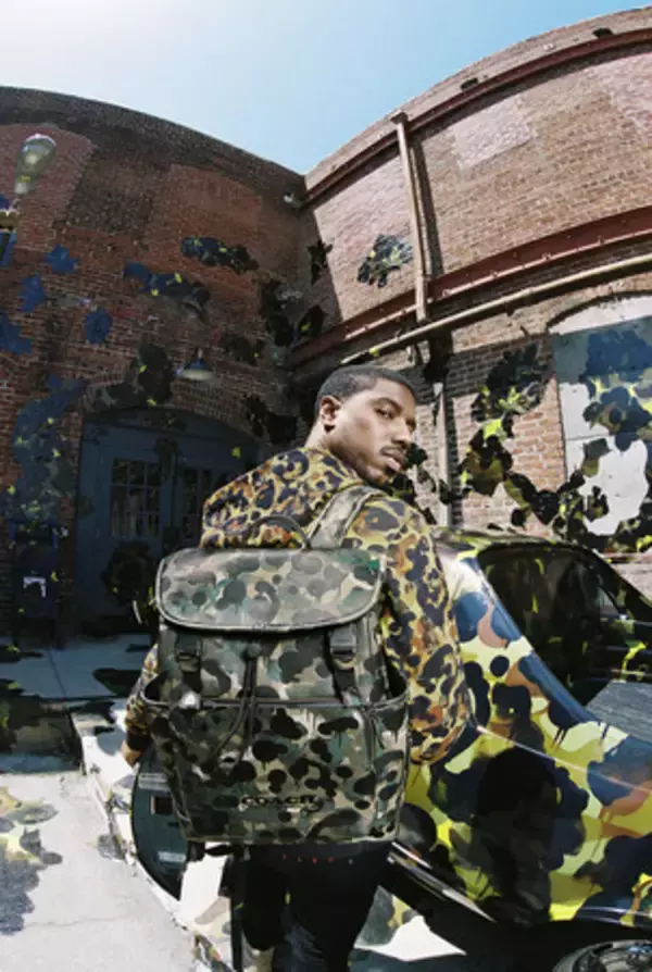 コーチがカモプリントコレクションを発表。キャンペーンにマイケル・B・ジョーダン、クインシーらが登場