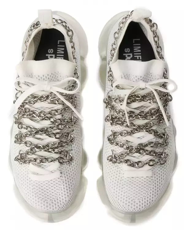 「リミ フゥとグラウンズのコラボスニーカーが登場。ジュエリー形状のソールにシューレース・チェーンをレイヤード」の画像