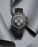 「高級カスタム時計メーカー「DIW」がデイトナのケース、ベゼル、文字盤をカーボンファイバーでカスタマイズ」の画像1