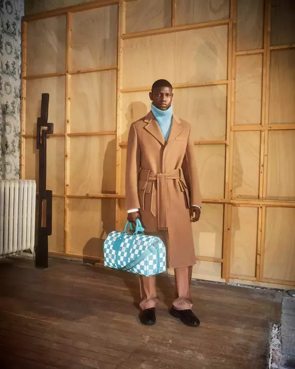 「ルイ・ヴィトンがヴァージル・アブローによる「LV FALL カプセル・コレクション」を発売」の画像
