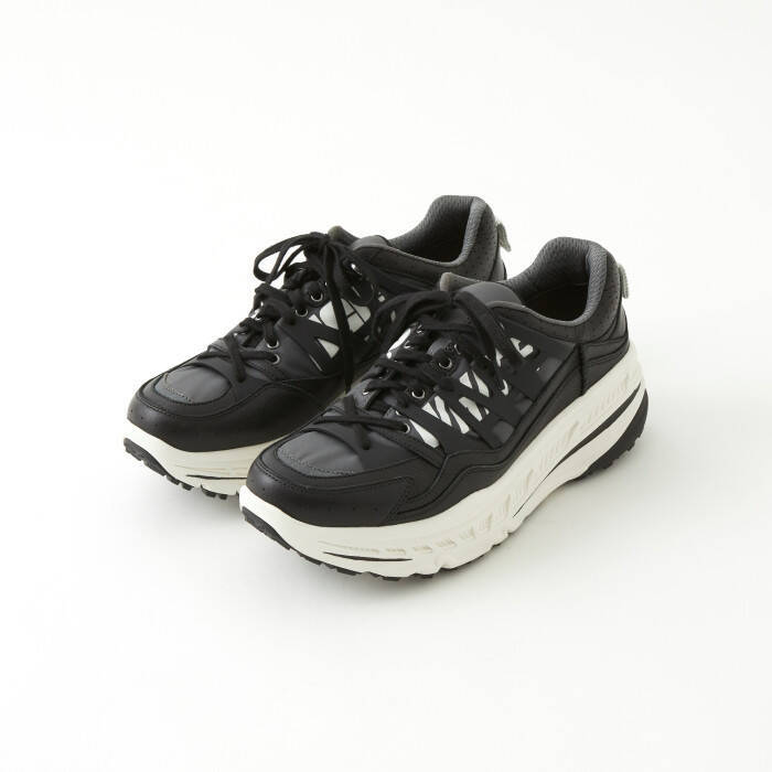 UGGとホワイトマウンテニアリングの2021秋冬コラボを発表。ブーツとスニーカーの2スタイルで構成