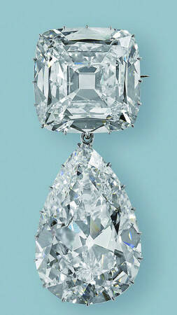 ロイヤル・アッシャーが追及する「ダイヤモンドを最も美しく輝かせる」様々なシェイプのカット