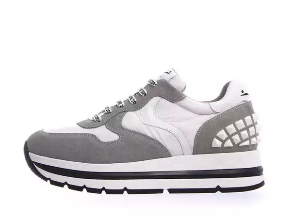 「イタリア発のプレミアムスニーカーブランド「ボイル ブランシェ」が新宿伊勢丹でポップアップを開催」の画像