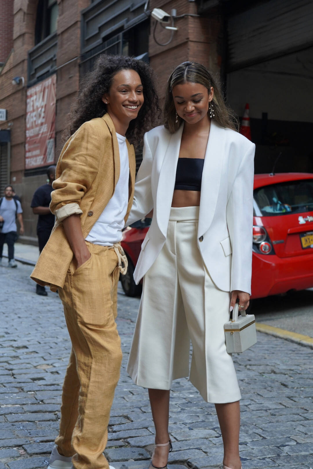 2021年秋、オシャレ業界人たちの着こなしは? 2022年春夏NYファッションウィークスナップ【From cities 世界の都市に憧れて vol.18】