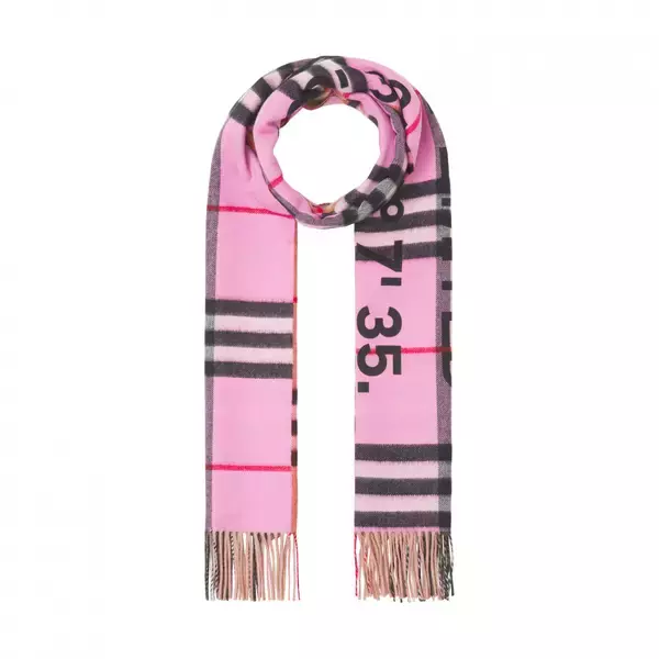 「バーバリーが四条通りに移転オープン。リカルド・ティッシのエッセンスが詰まった新店舗に」の画像