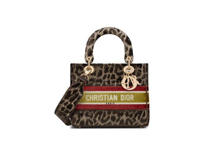 ディオール 秋冬 2021-2022 コレクションでマリア・グラツィア・キウリが描いた「ミッツァ」レオパードが再登場