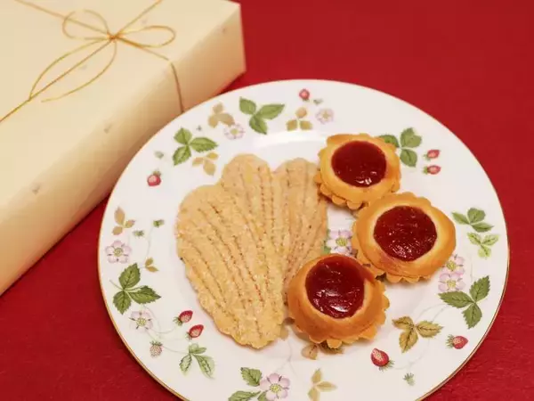 「伊勢丹新宿店の店長秘書に聞いたおすすめの手土産とは?」の画像